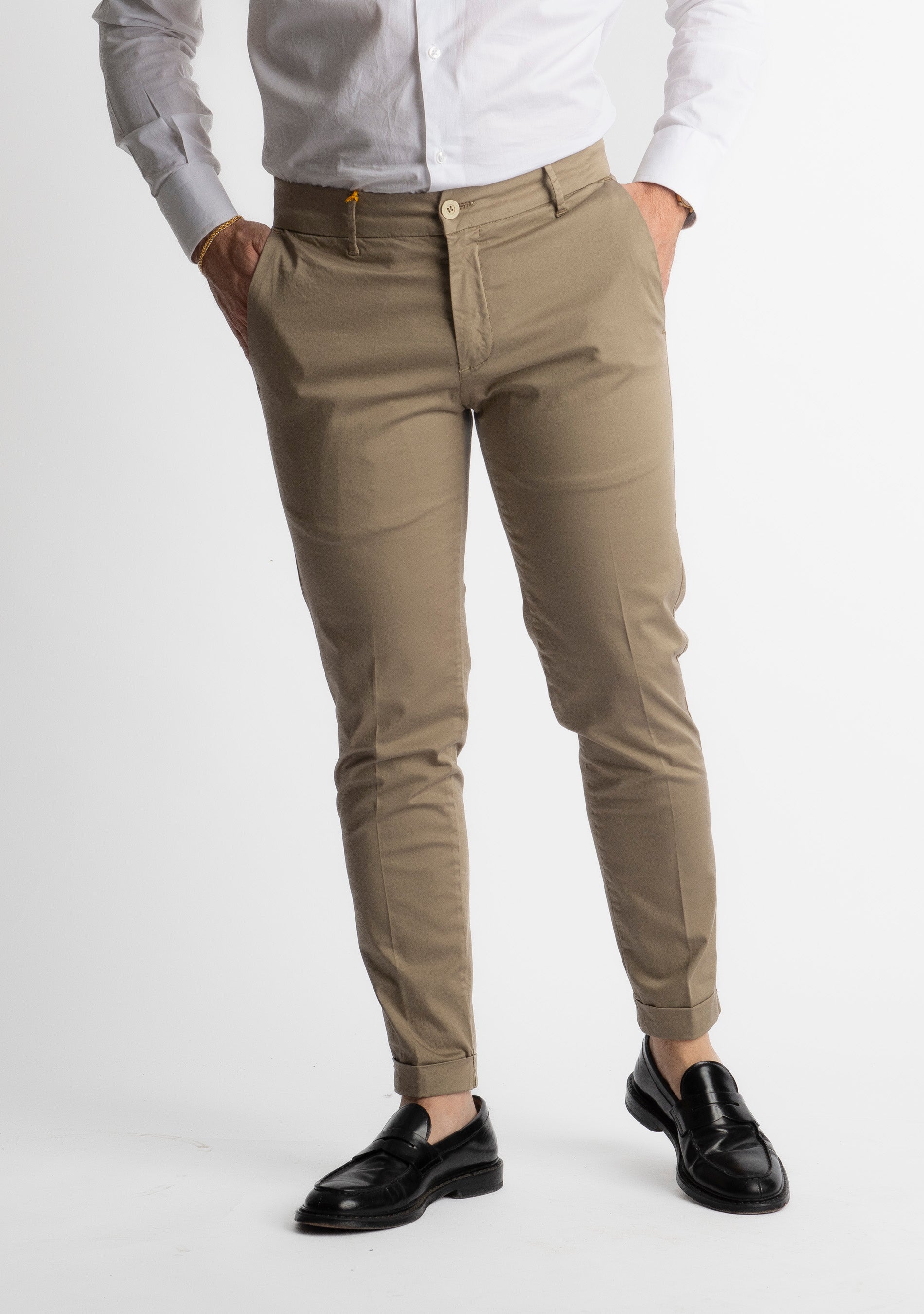 Pantalone Chino in Cotone Fango