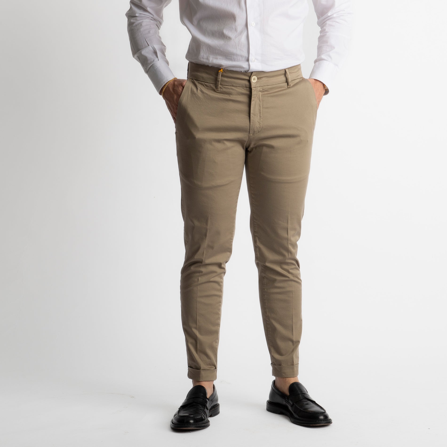 Pantalone Chino in Cotone Fango