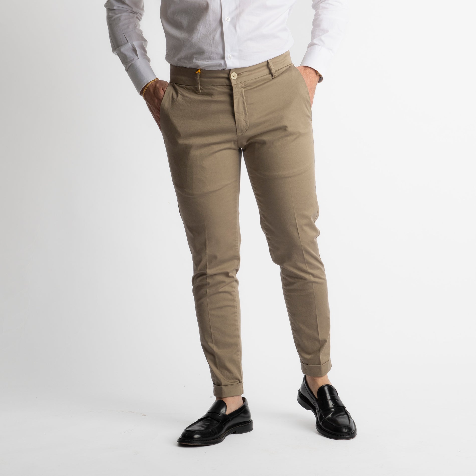 Pantalone Chino in Cotone Fango
