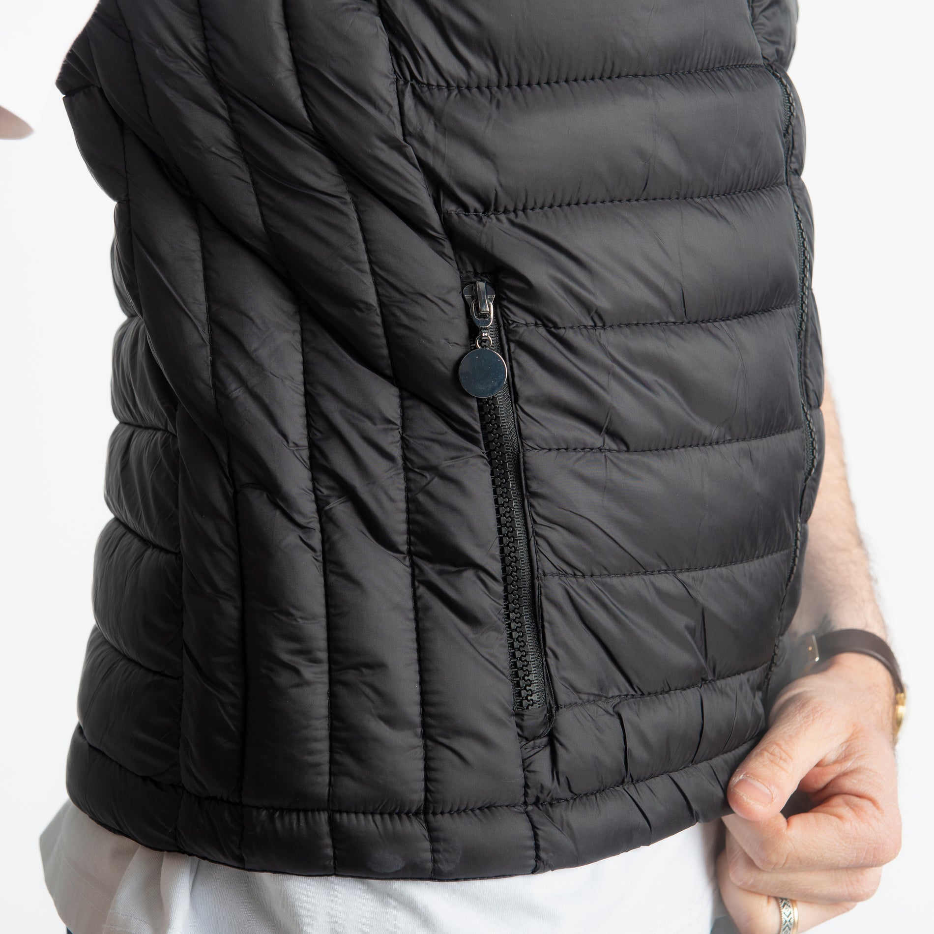 Piumino Smanicato 100 Grammi Nero