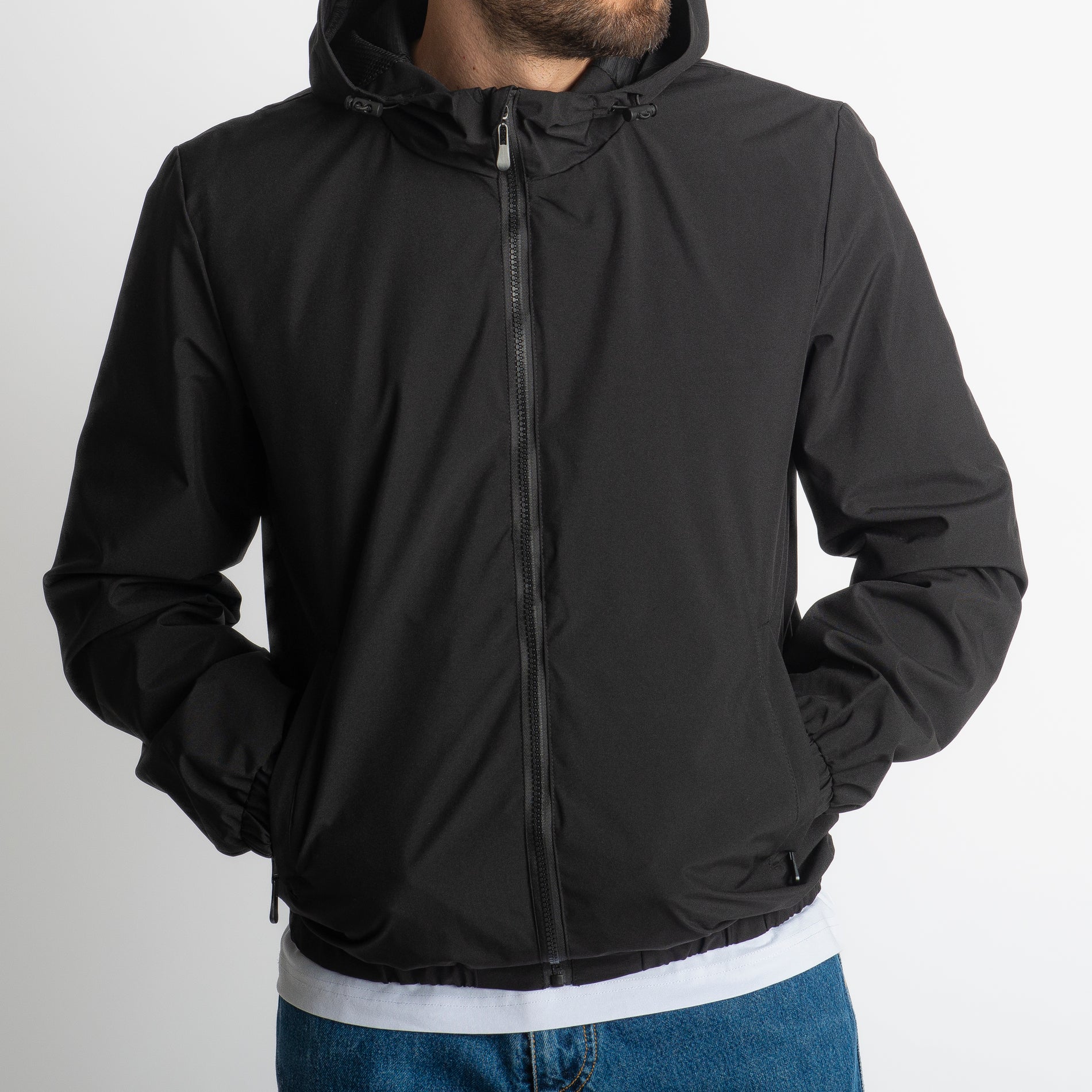 Giacca Antivento con Cappuccio Nero