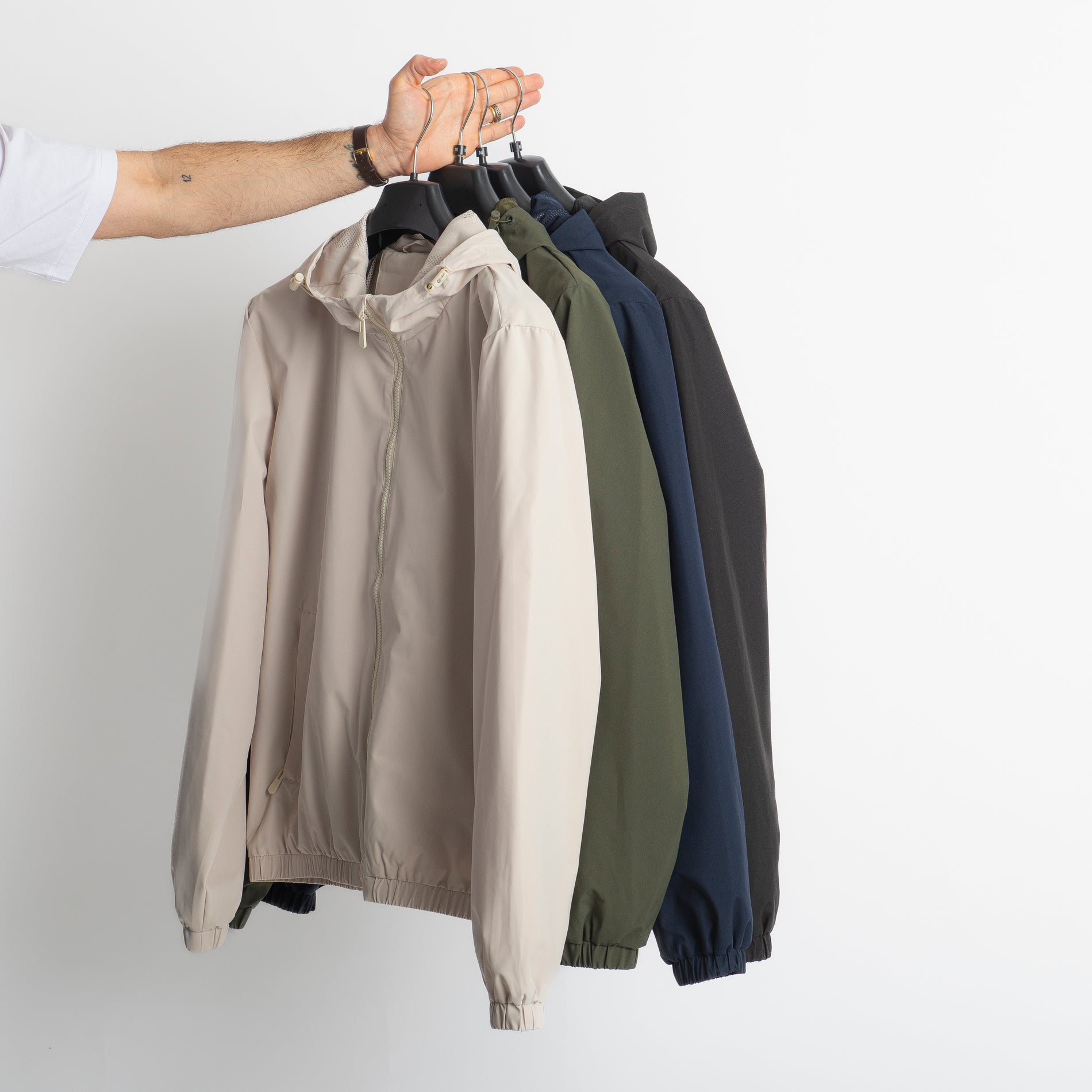 Giacca Antivento con Cappuccio Nero